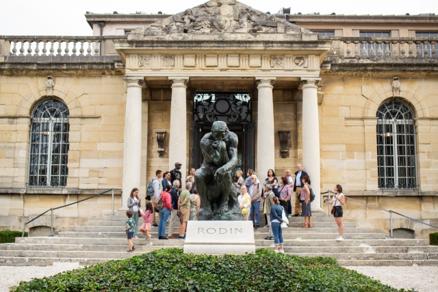  Una de las entradas del museo 