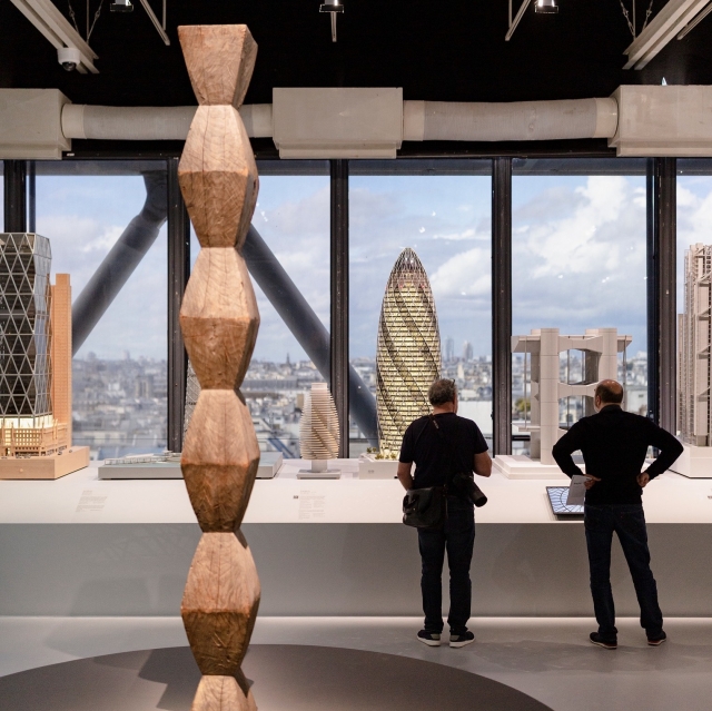  Admire la vista desde el museo 