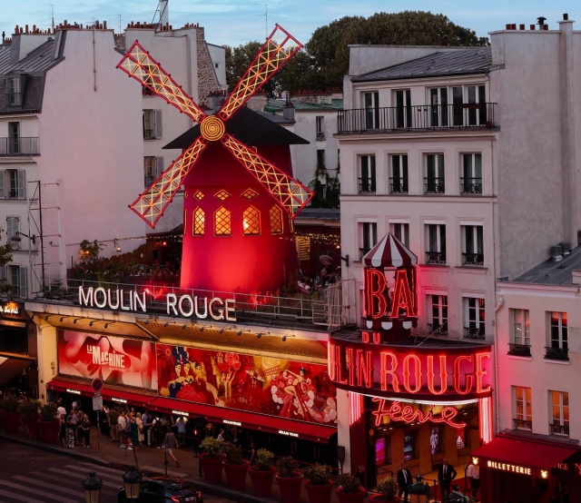  El Famoso Moulin Rouge 