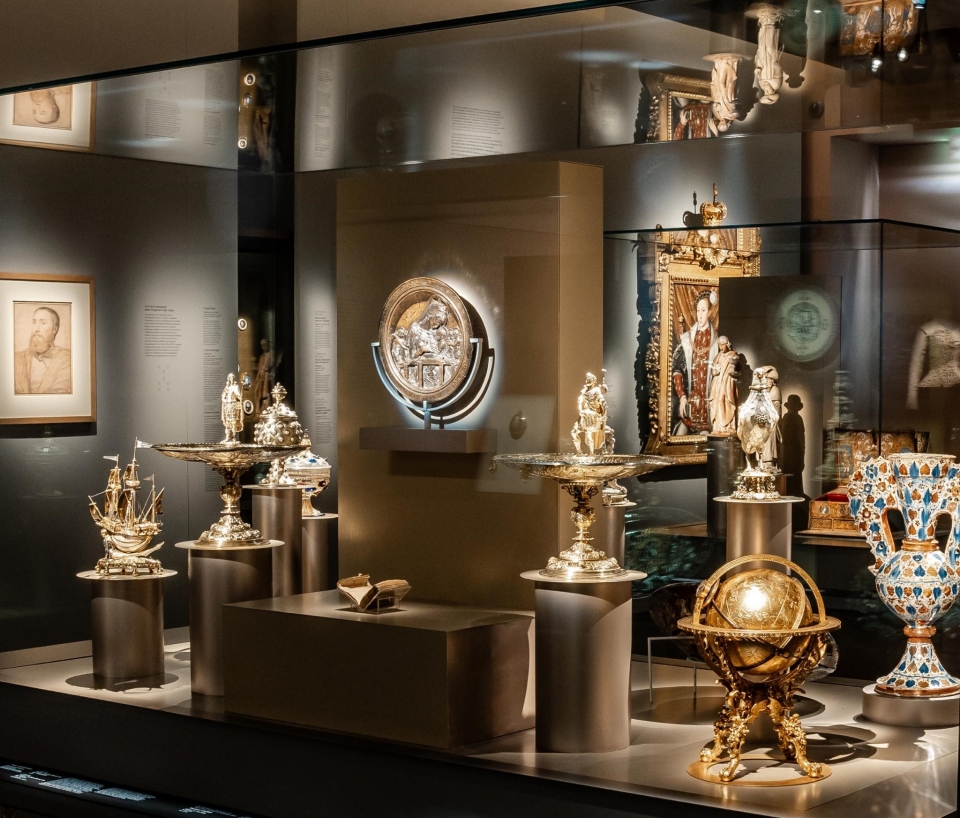  Admire las Exposiciones 