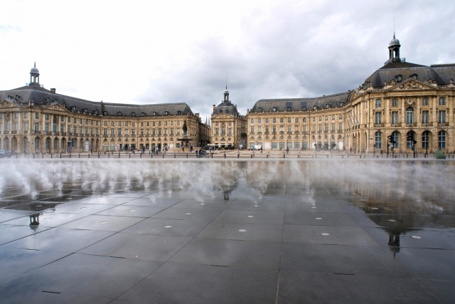  Déjale sorprender por la Place de la Bourse 