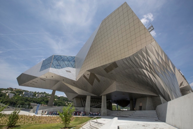 Acceso a Museos y Exposiciones 
