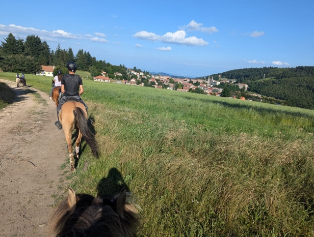 Pbaños a caballo en Ardèche 