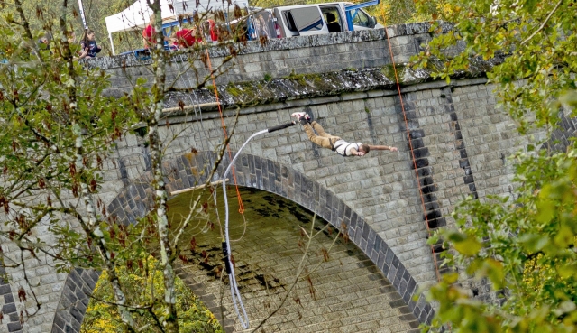  Reserve su salto de bungee en el 'Aveyron