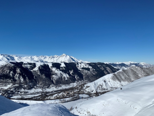  Sobrevuelo de las cumbres y del valle de Louron