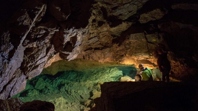 Descubra el mundo de la espeleología en Lozère 