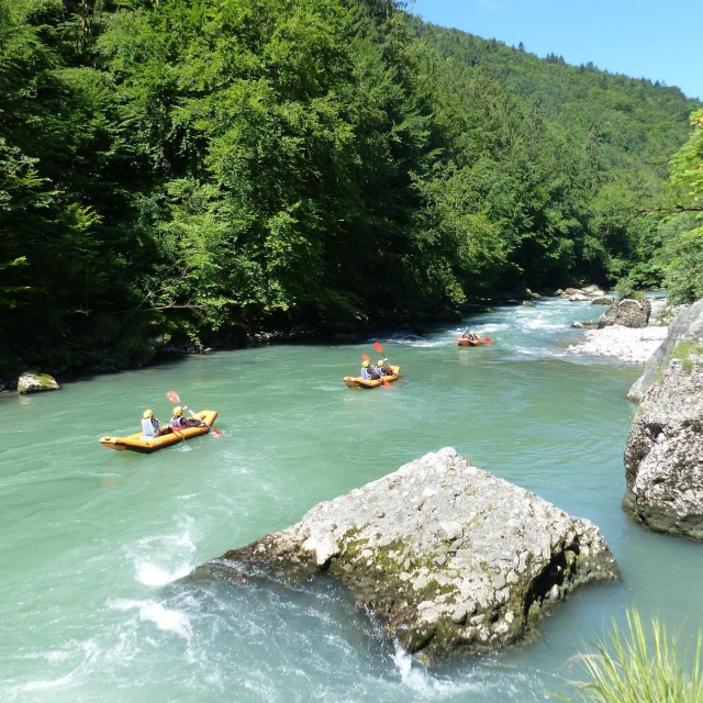  Paisajes verdes y las hermosas aguas le esperan 