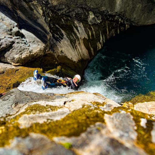  se sumergen en las aguas transparentes de los Bras Red 