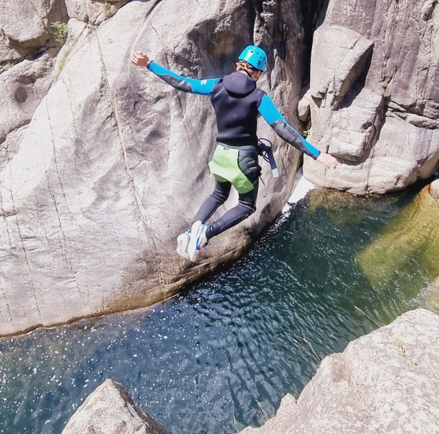  Reserve su cañón deportivo en el Haut Chassezac -9999- Canyoning en el canyon du Haut Chassezac 