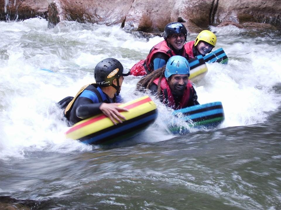  Reserve su actividad de Hydrospeed a Axat 