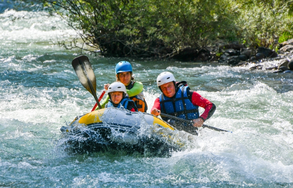 Reserve su rafting familiar en Entrevaux Reserve su rafting familiar en Entrevaux