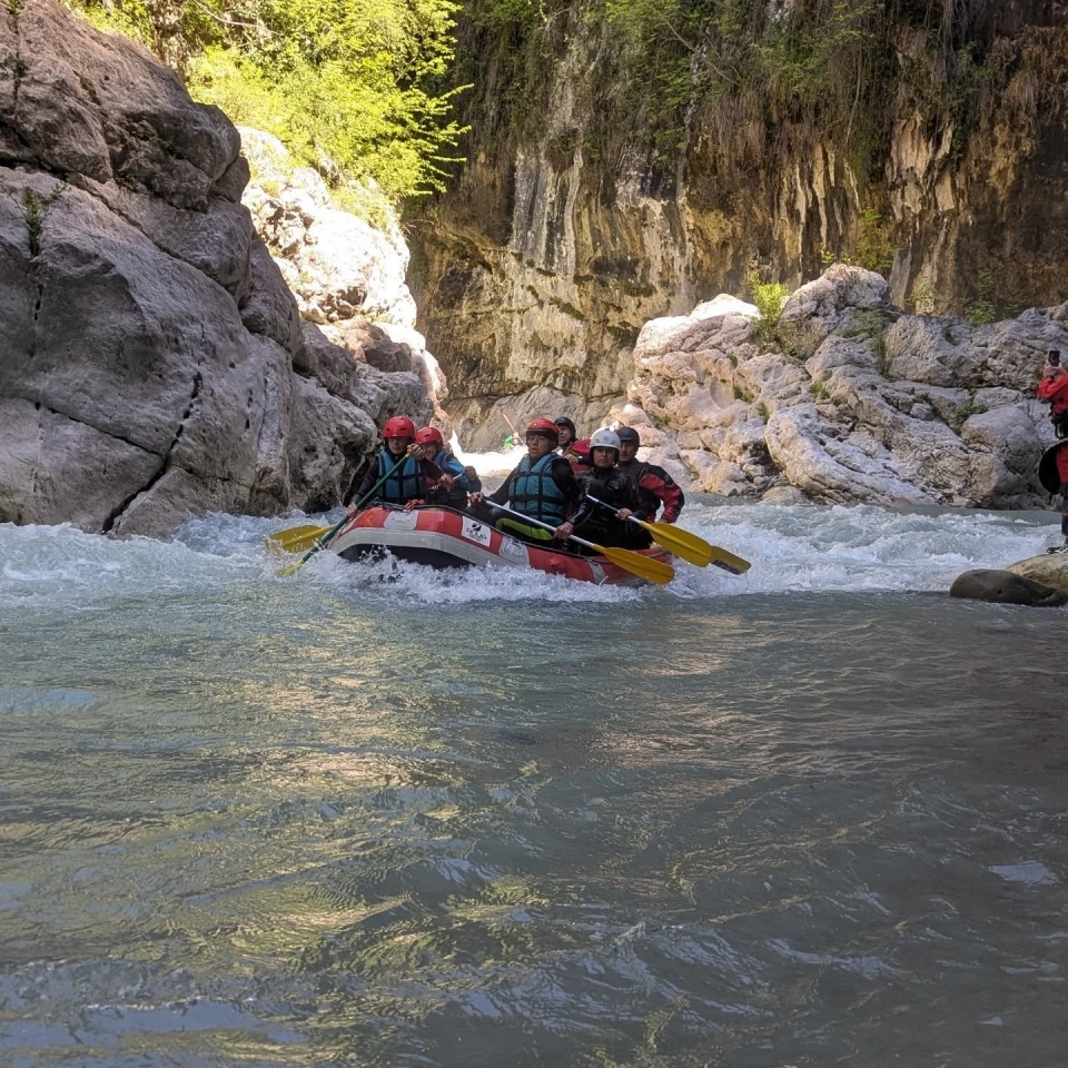 Vive una aventura en el Alpes-de-Haute-Provence Vive una aventura en el Alpes-de-Haute-Provence