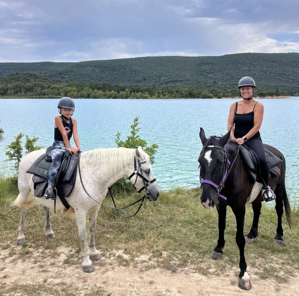 Un paseo a caballo para toda la familia Un paseo a caballo para toda la familia