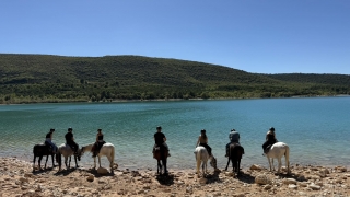 Paseo a caballo en el lago Sainte-Croix -Verdon- 2h