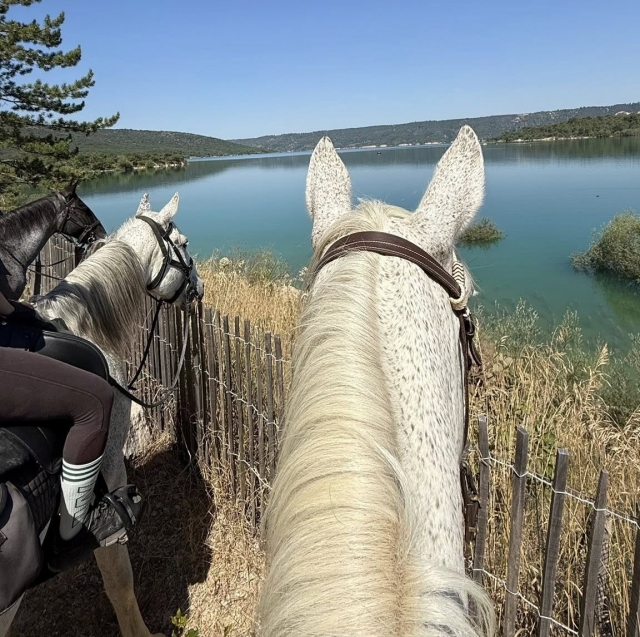  Pbaños a caballo en el Verdon 