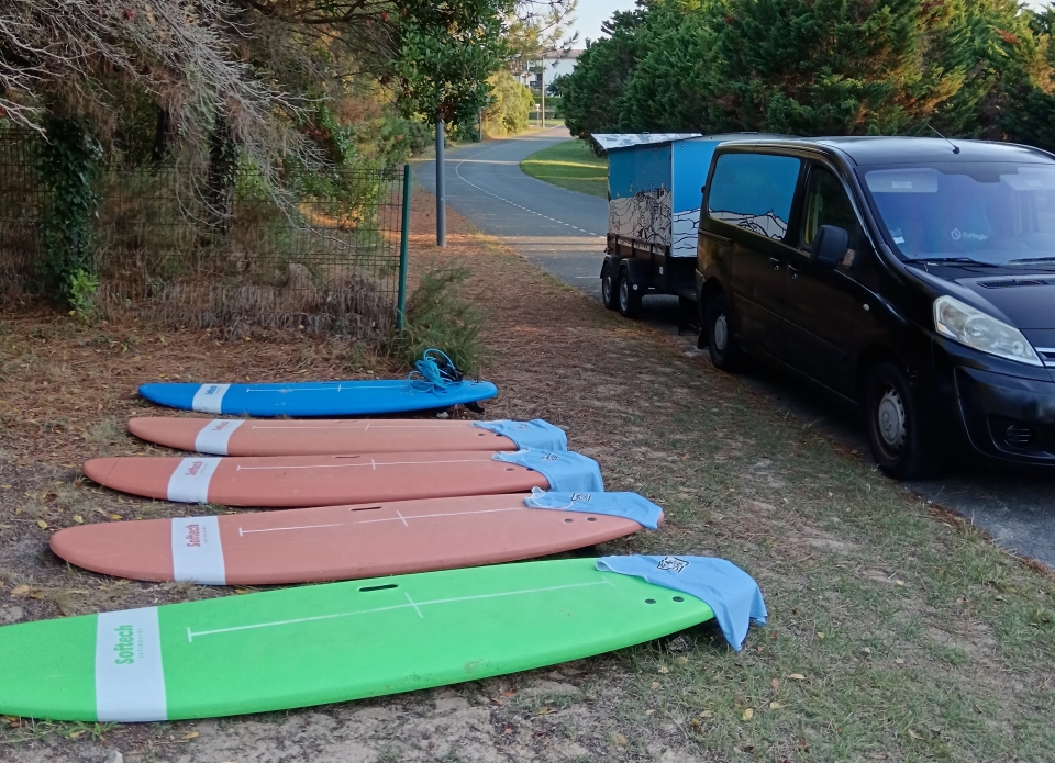  Gracias a nuestro SurfTruck nos desplazamos fácilmente 