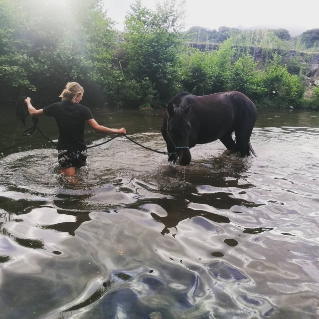 Pbaños a caballo en San Giuliano 