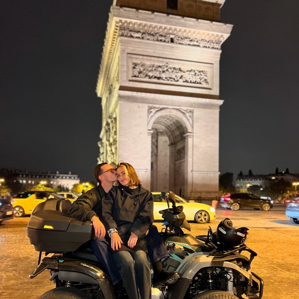  Una parada a pocos metros del Arco de Triunfo 