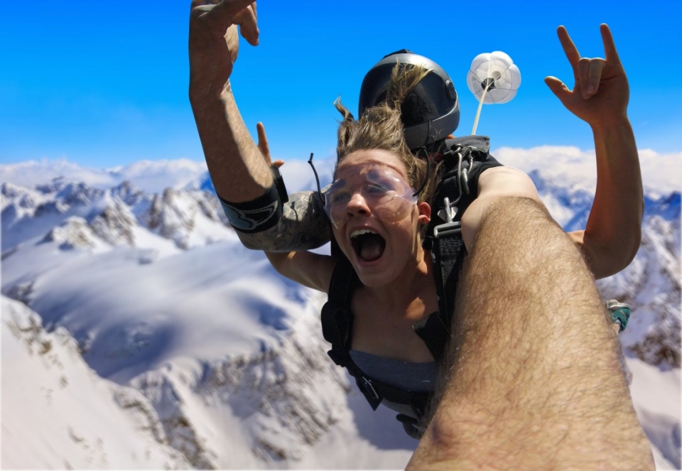  Prueba su primera experiencia de salto en paracaídas 