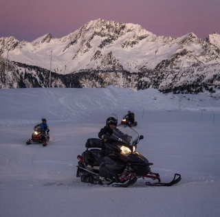 Paseo privado en moto de nieve por los 3 Valles - 1 hora