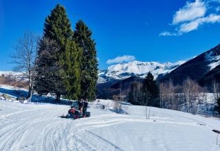 Tour de descubrimiento en moto de nieve 1 hora cerca de Mónaco