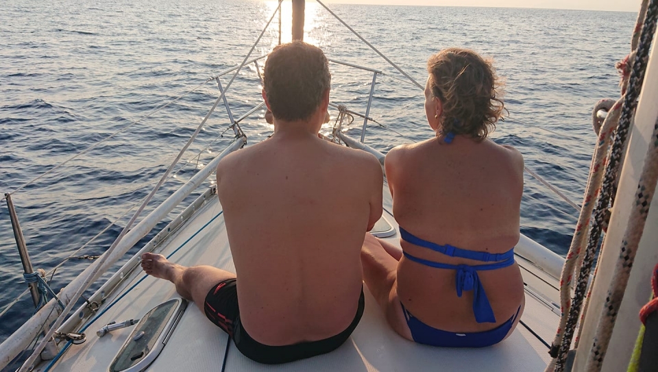  Tomar el sol en proa 