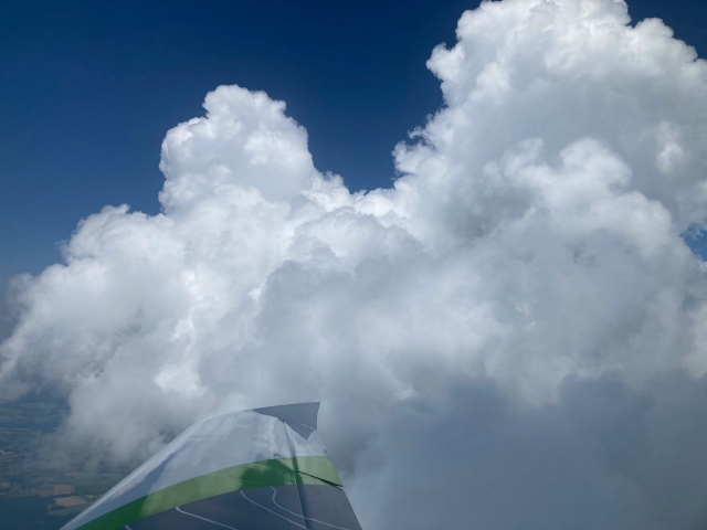  Volando entre las nubes 