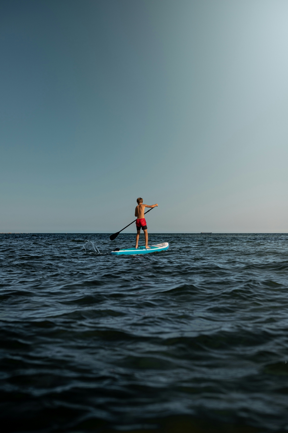  Practica paddle board en la playa de Carras 