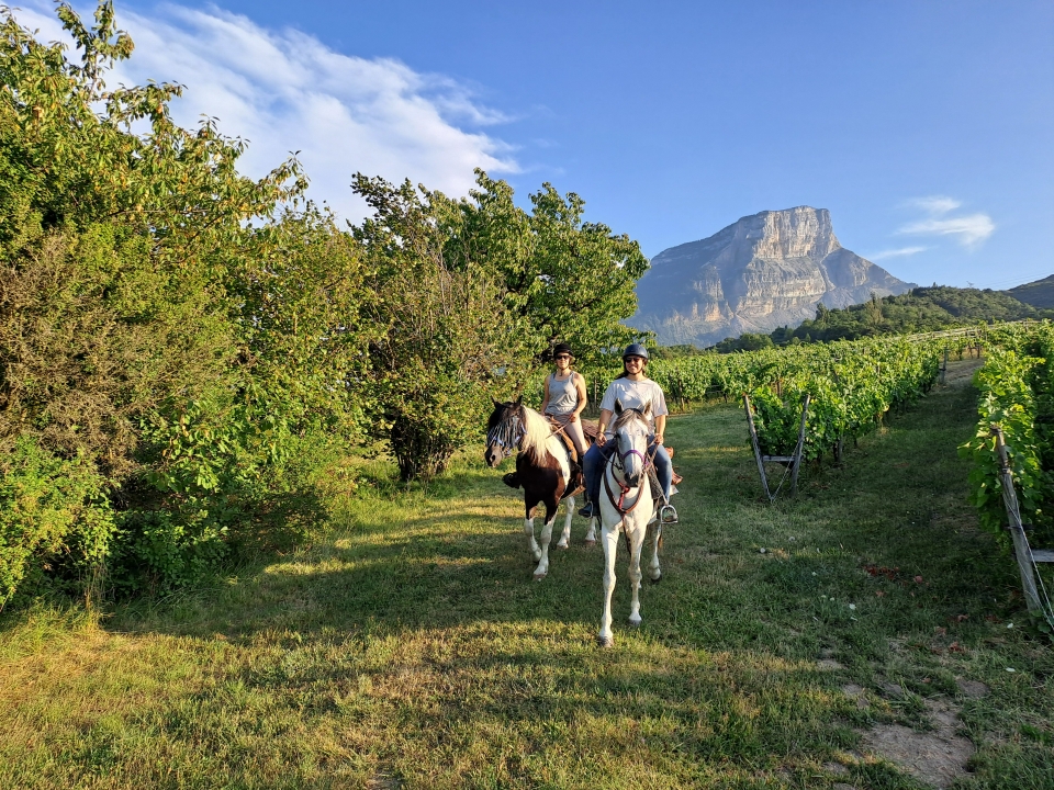  Paseo a caballo en el valle de Grésivaudan 