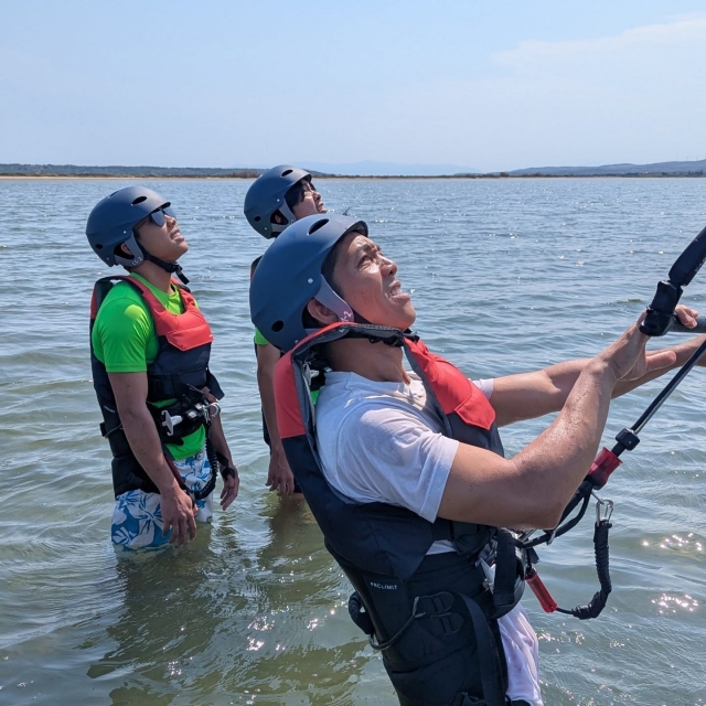  Cursos de kitesurf para todos los niveles