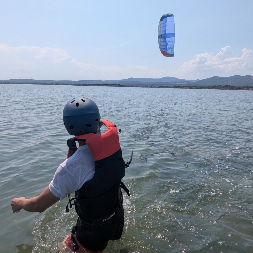 Aprende a dominar el ala del kitesurf 