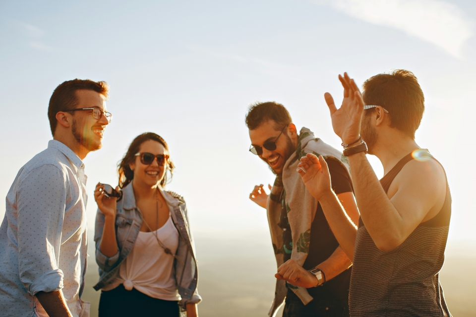  Diviértete con amigos durante un juego de escape