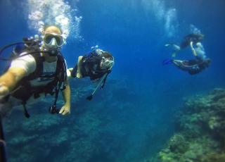 Iniciación al buceo SSI Basic Diver en Saint-Leu, 1 hora