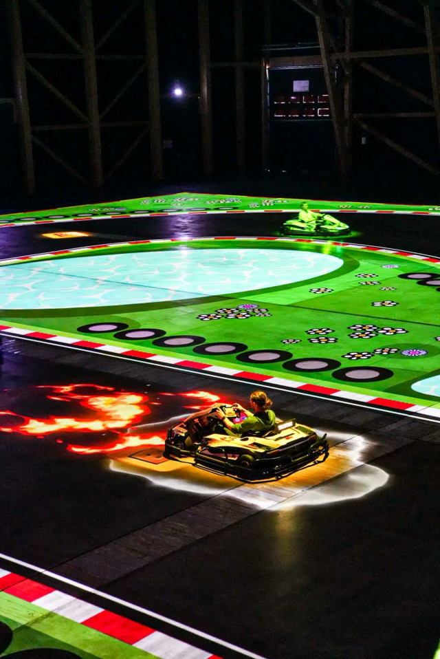  Un kart eléctrico en la pista 