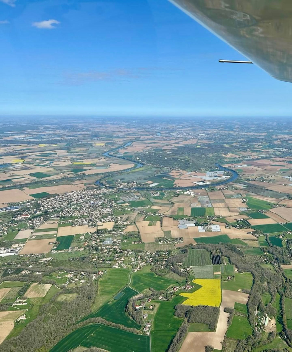 Pueblos y paisajes vistos desde el cielo 