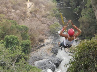 Salto en tirolesa en Jojutla, Morelos